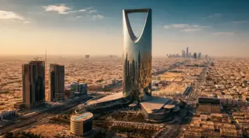 حالة الطقس السعودية اليوم: توقعات صادمة لـ “رياح وأتربة” تُغطي الرياض ومكة في أول أيام العيد